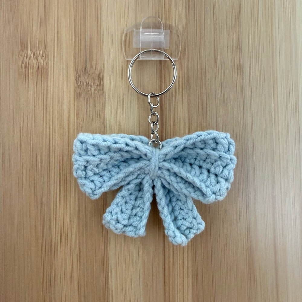 Bow crochet keychain